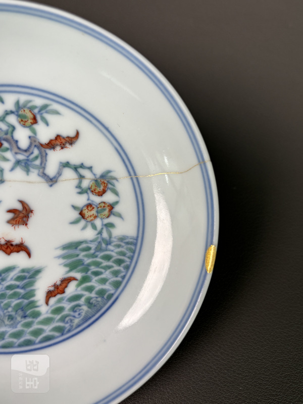 清雍正 斗彩福山寿海纹小盘一对（带木盒） - 图24